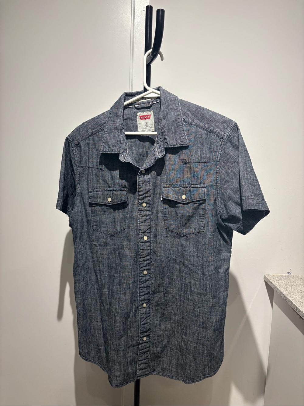 Levi's Short-Sleeve Chambray Button-Down Shirt - Denim Blue